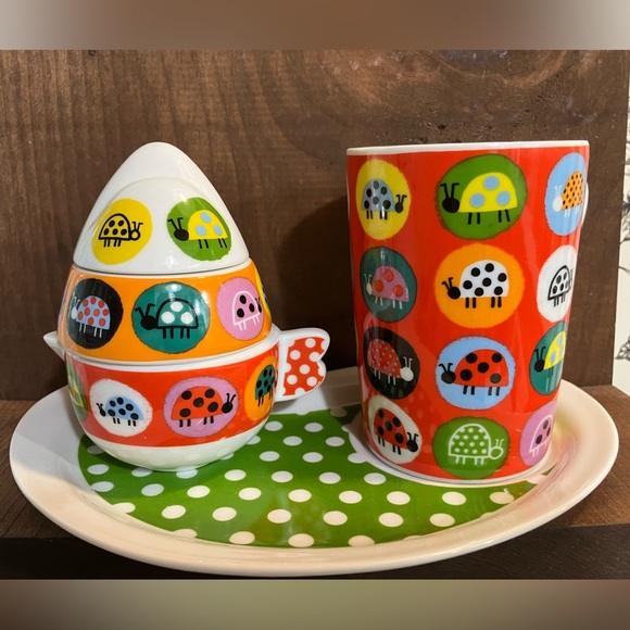 Cute little porcelain insect mug and salt n pepper shakers - Picture 1 of 7